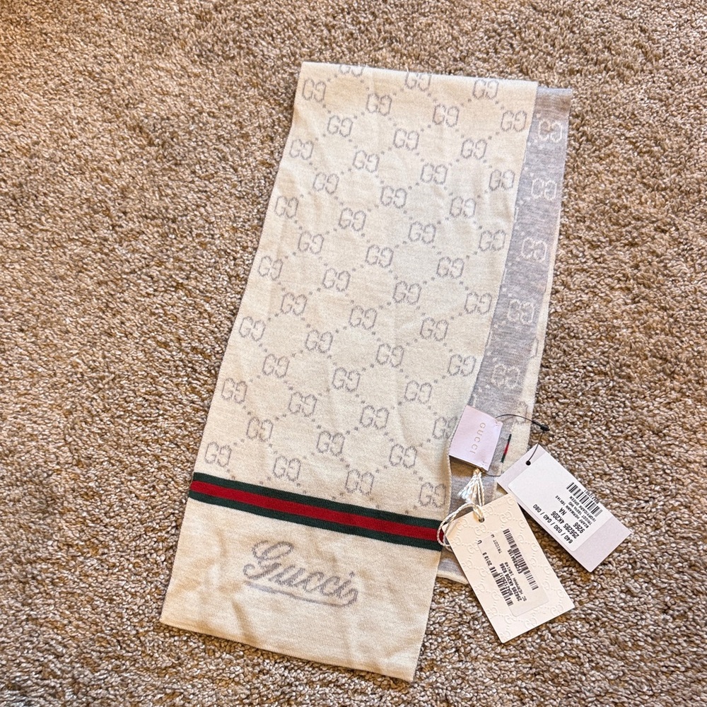 Gucci Cream and Green-Red Stripe GG Logo Scarf